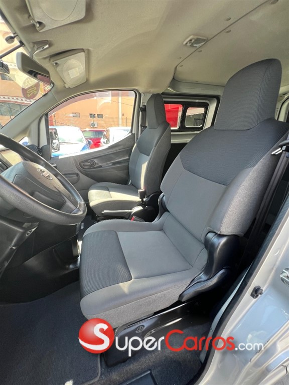 2020 Nissan NV 200 — foto 10 / 12