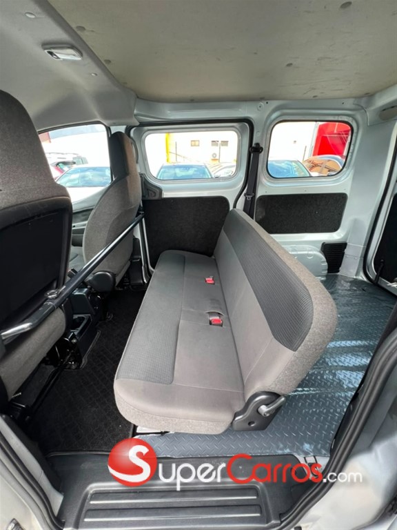 2021 Nissan NV 200 — foto 11 / 12