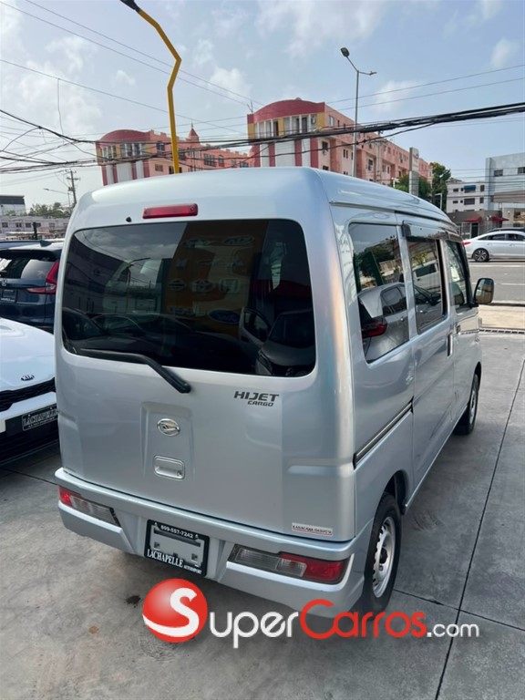 2020 Daihatsu Hijet — foto 9 / 12