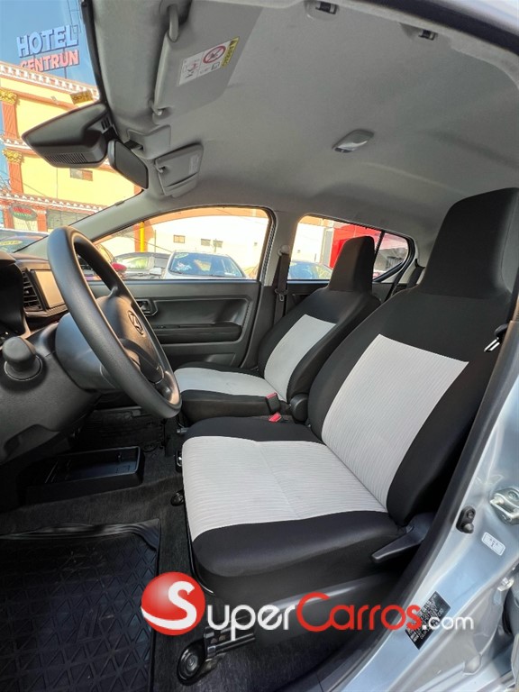 2021 Daihatsu Mira — foto 3 / 11