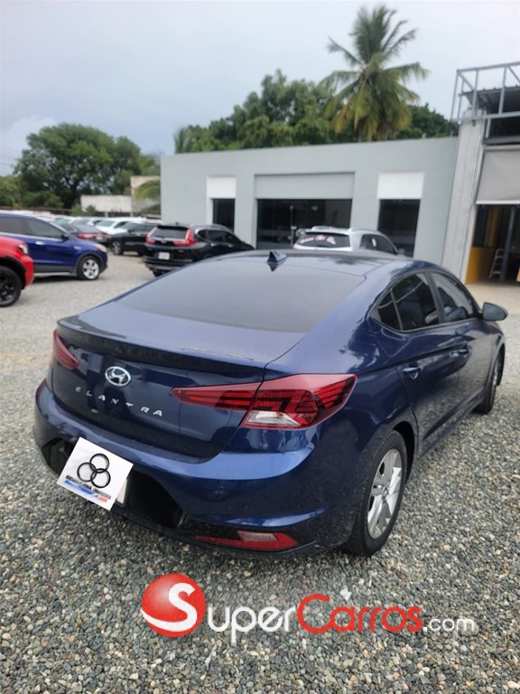 2020 Hyundai Elantra — foto 5 / 12