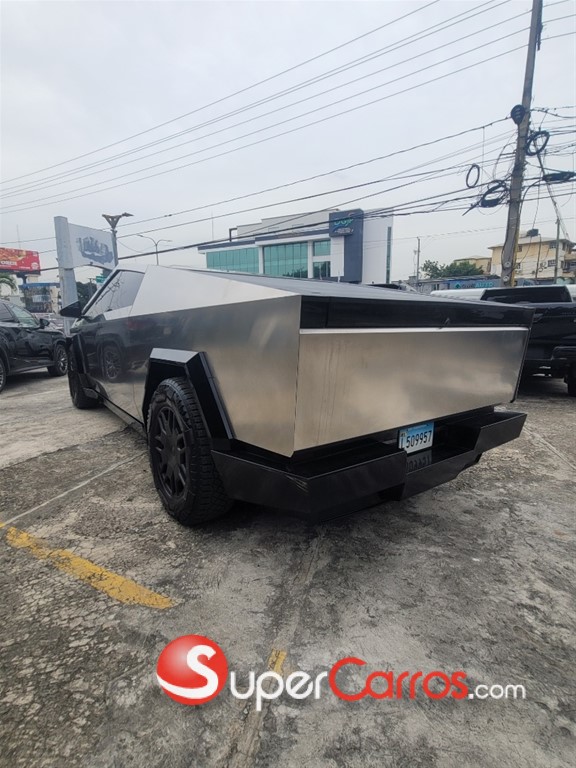2024 Tesla CyberTruck — foto 3 / 9