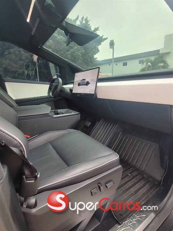 2024 Tesla CyberTruck — foto 6 / 9