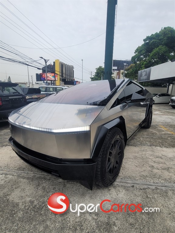 2024 Tesla CyberTruck — foto 9 / 9