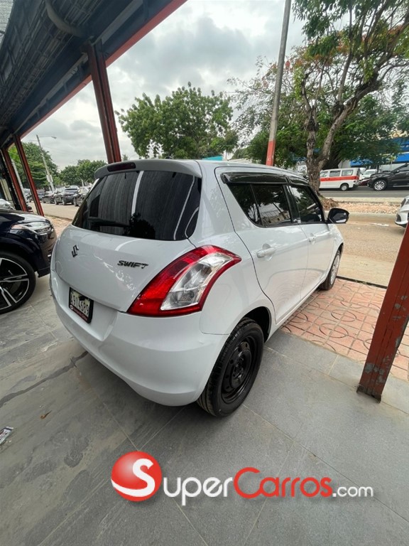 2016 Suzuki Swift — foto 10 / 12