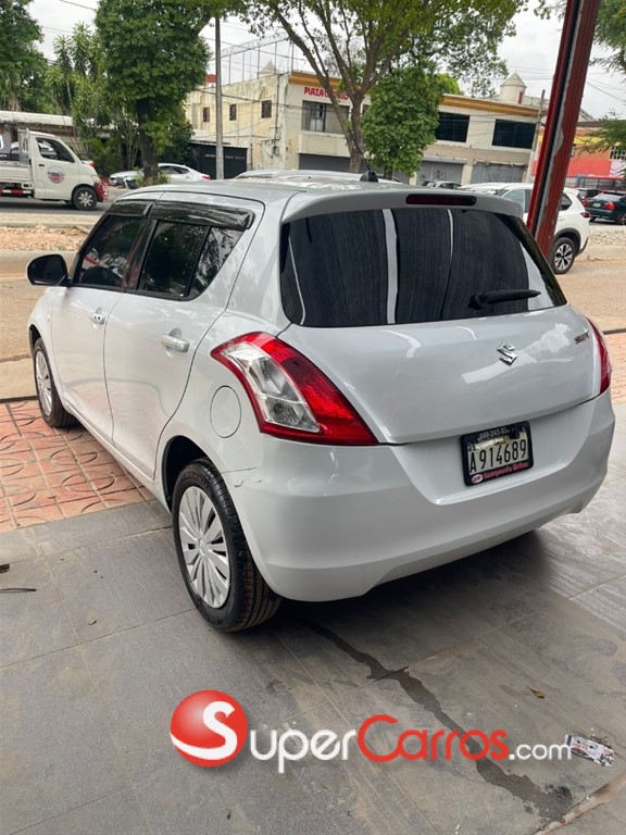 2016 Suzuki Swift — foto 11 / 12
