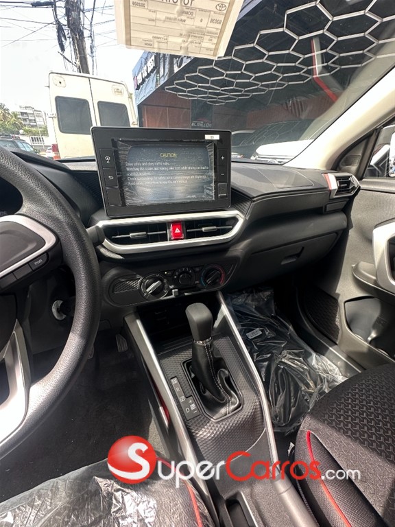 2026 Toyota Raize FULL — foto 10 / 12