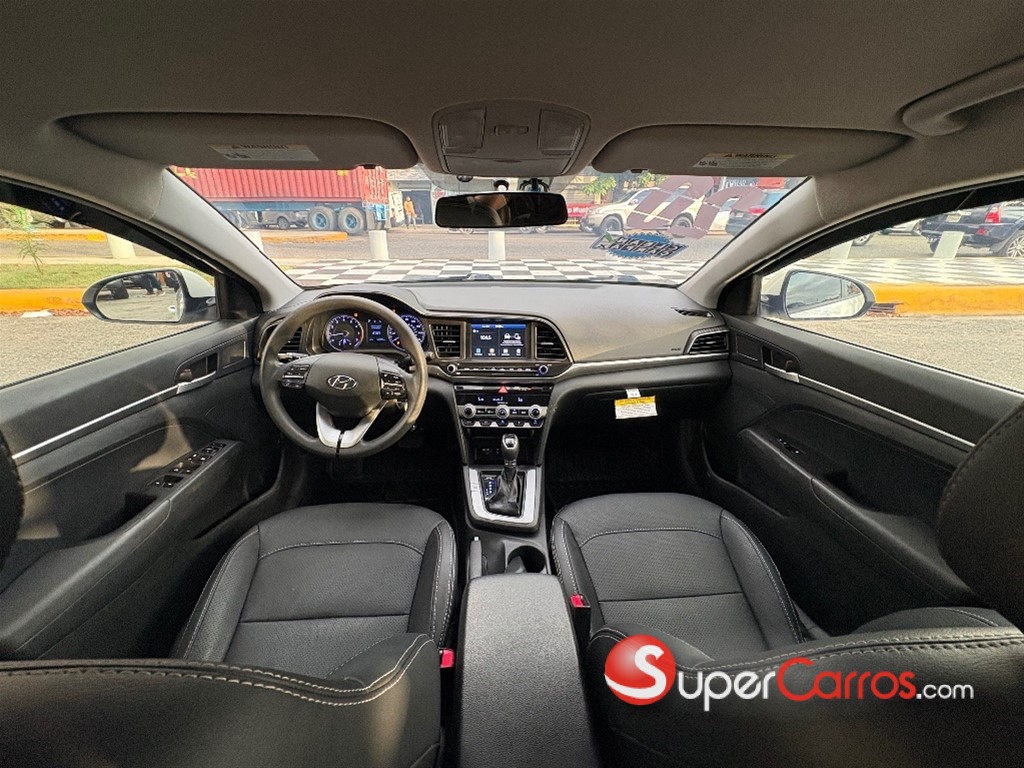 2020 Hyundai Elantra SEL — foto 5 / 9