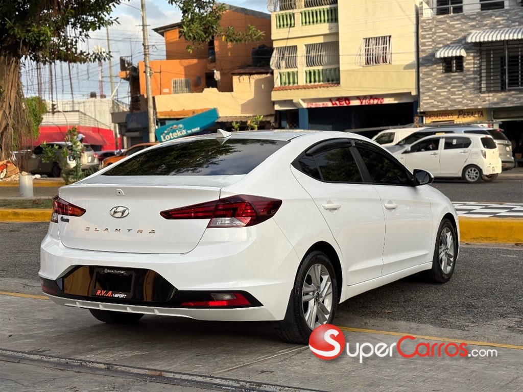 2020 Hyundai Elantra SEL — foto 9 / 9