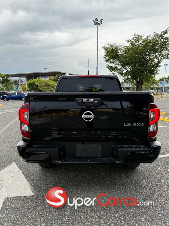 2025 Nissan Frontier LE — foto 5 / 12