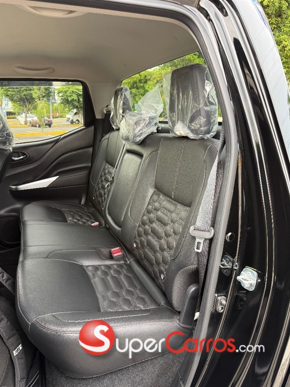 2025 Nissan Frontier LE — foto 11 / 12