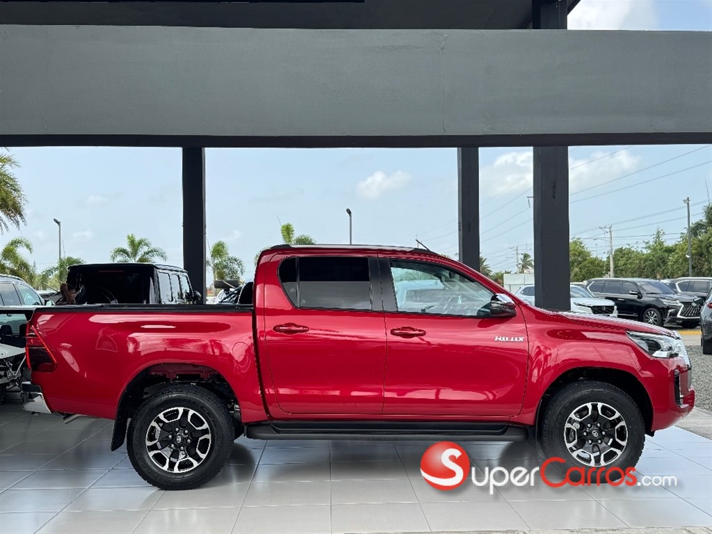 2025 Toyota Hilux 2.4 — foto 3 / 10