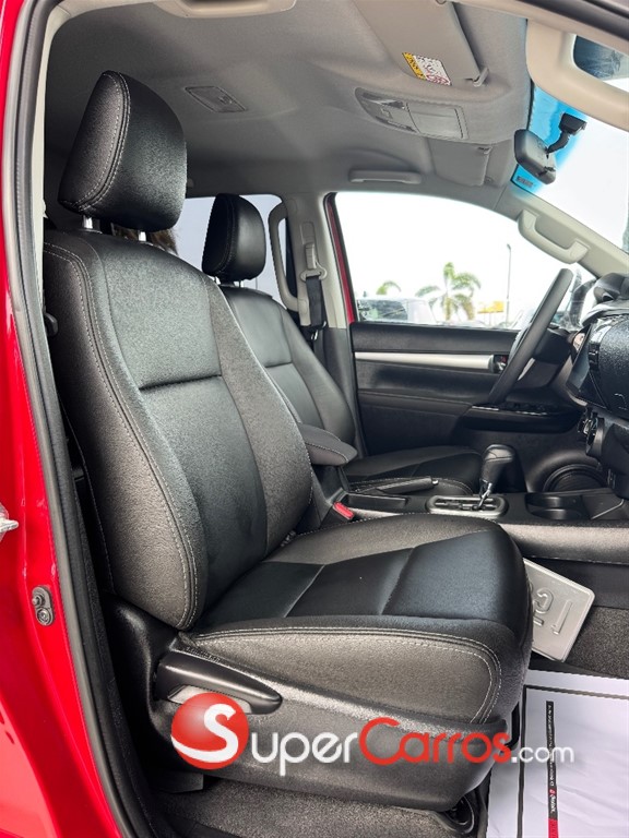 2025 Toyota Hilux 2.4 — foto 4 / 10