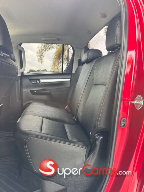 2025 Toyota Hilux 2.4 — foto 7 / 10