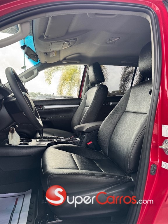 2025 Toyota Hilux 2.4 — foto 8 / 10