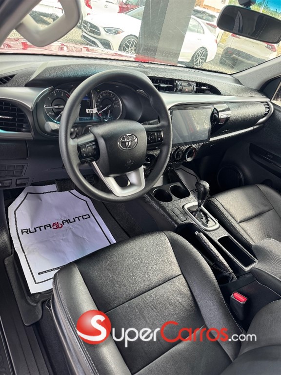 2025 Toyota Hilux 2.4 — foto 9 / 10