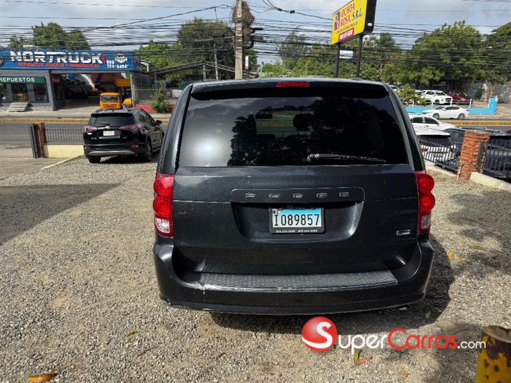 2014 Dodge Grand Caravan SXT — foto 9 / 11