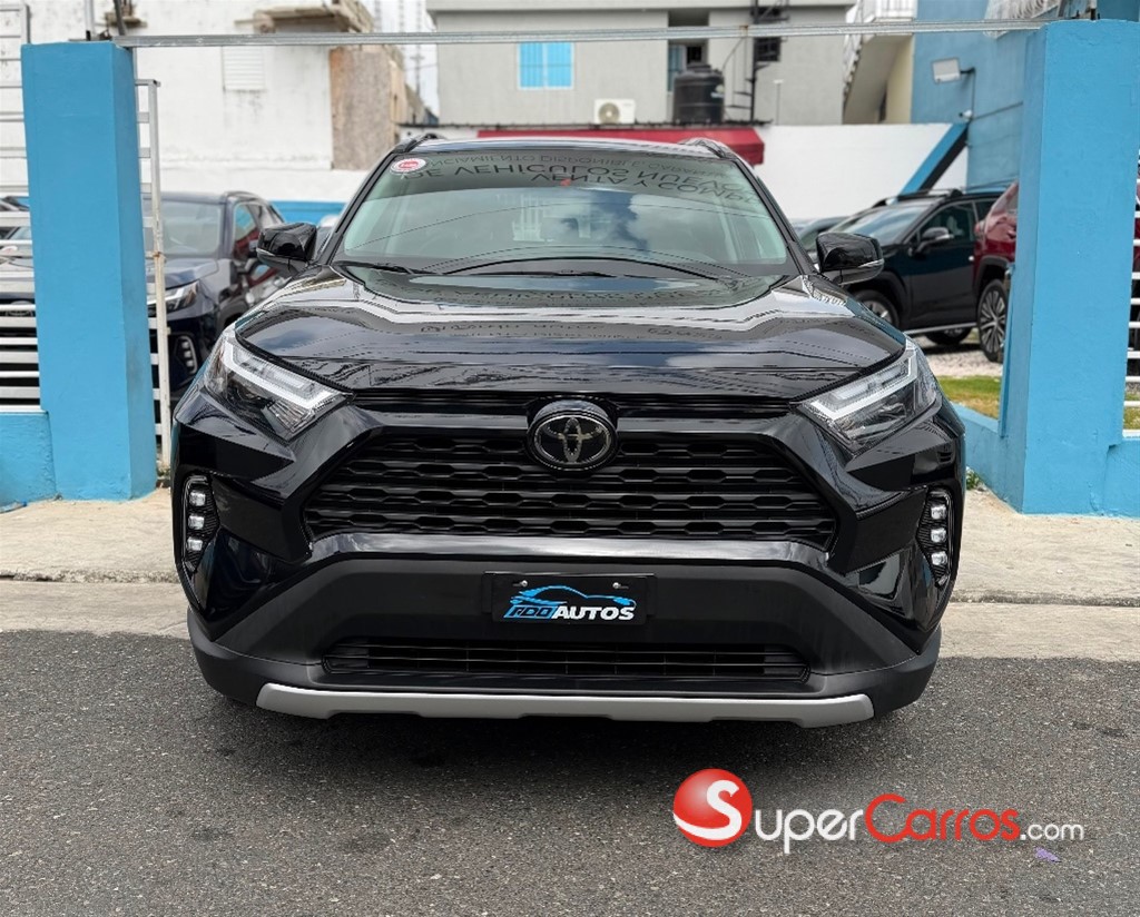 2023 Toyota RAV4 XLE Premium — foto 2 / 9