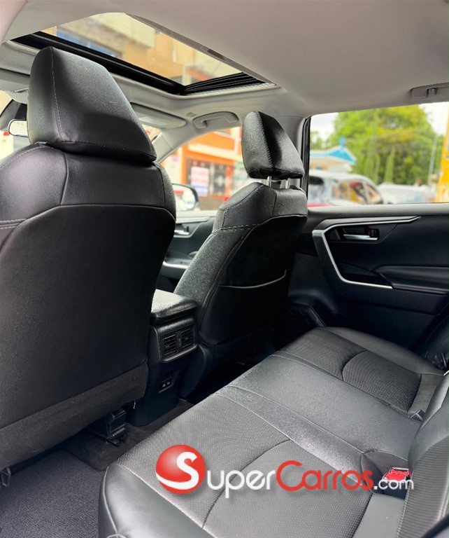 2023 Toyota RAV4 XLE Premium — foto 7 / 9