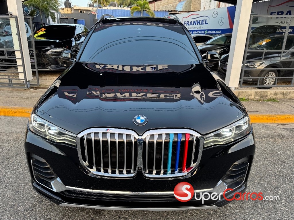 2020 BMW X 7 xDrive 40i Mpackage — foto 2 / 9