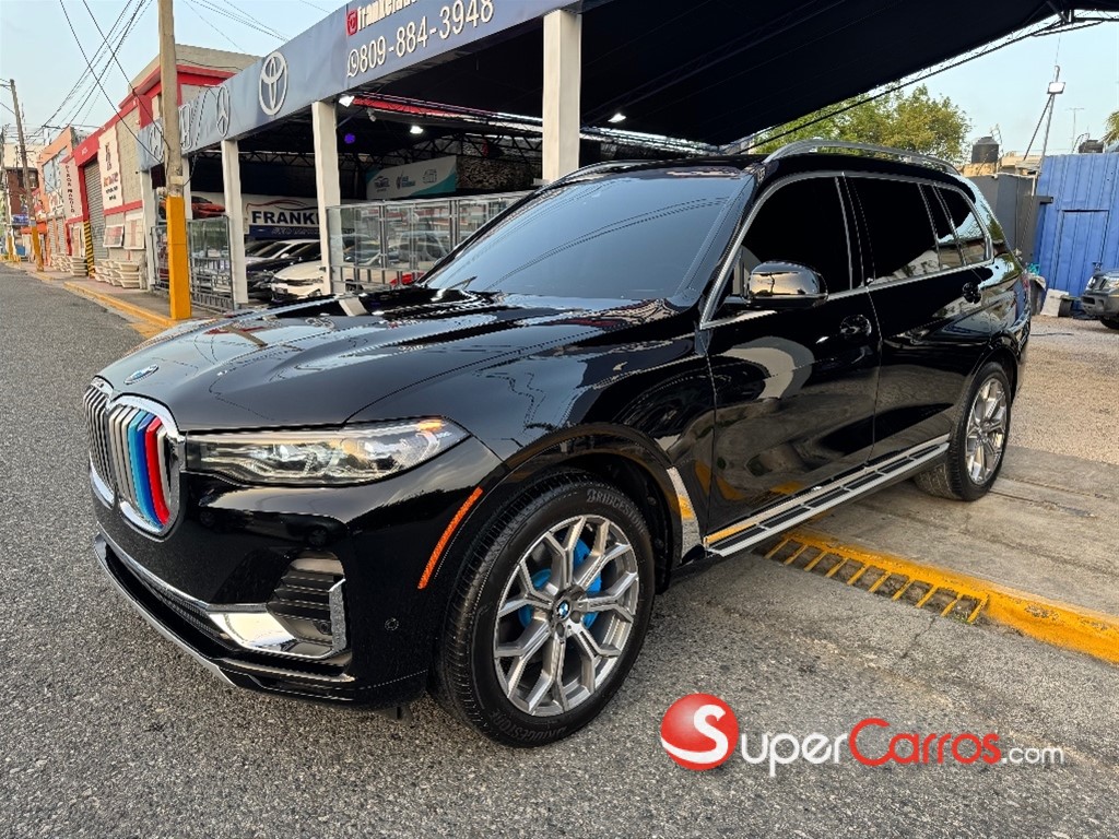 2020 BMW X 7 xDrive 40i Mpackage — foto 3 / 9