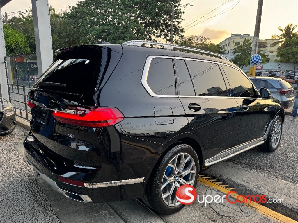 2020 BMW X 7 xDrive 40i Mpackage — foto 4 / 9