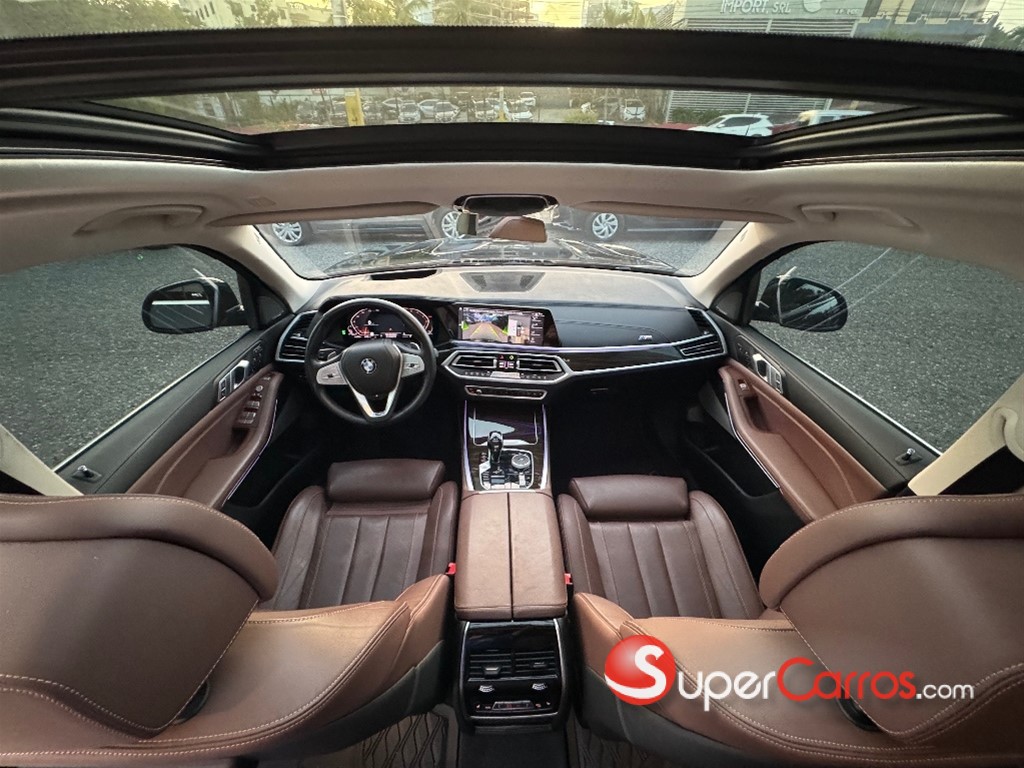 2020 BMW X 7 xDrive 40i Mpackage — foto 8 / 9