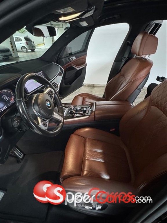 2020 BMW X 7 xDrive 40i Mpackage — foto 9 / 10
