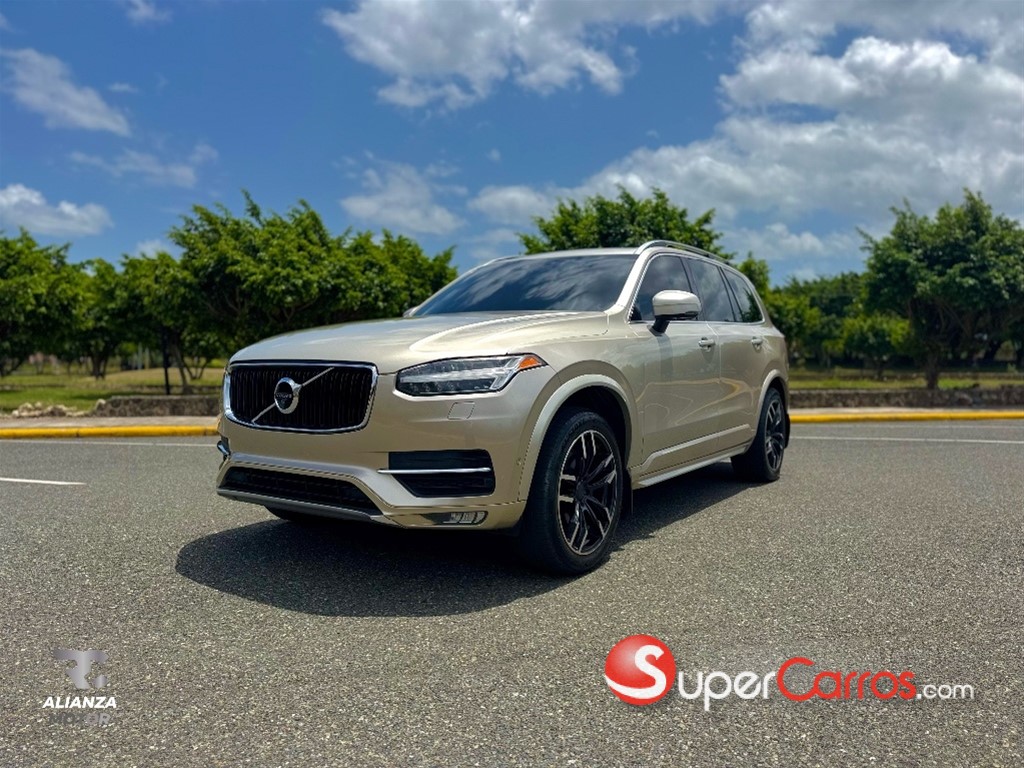 2018 Volvo XC90 Momentum T6