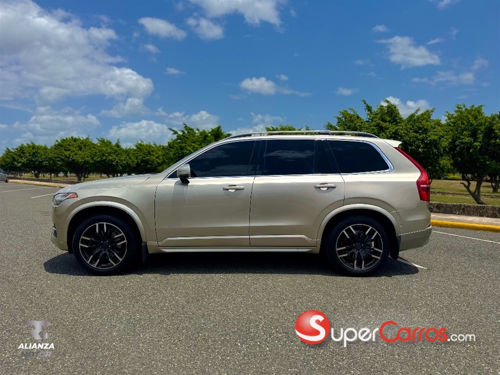 2018 Volvo XC90 Momentum T6 — foto 4 / 12