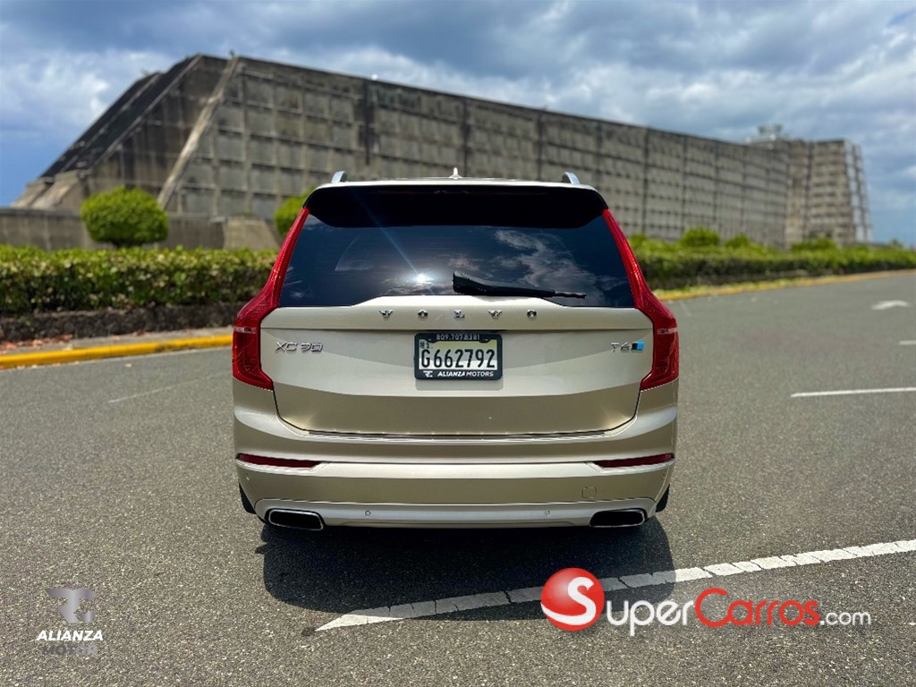 2018 Volvo XC90 Momentum T6 — foto 5 / 12