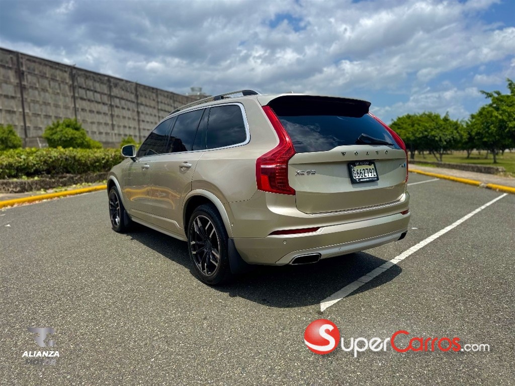 2018 Volvo XC90 Momentum T6 — foto 6 / 12