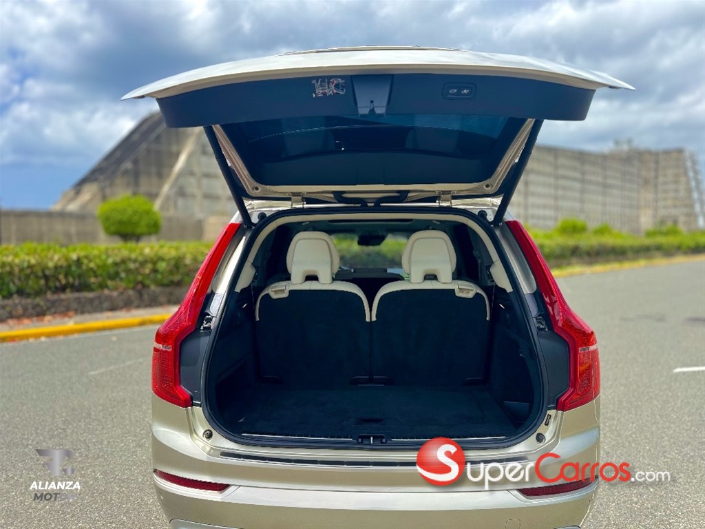 2018 Volvo XC90 Momentum T6 — foto 8 / 12