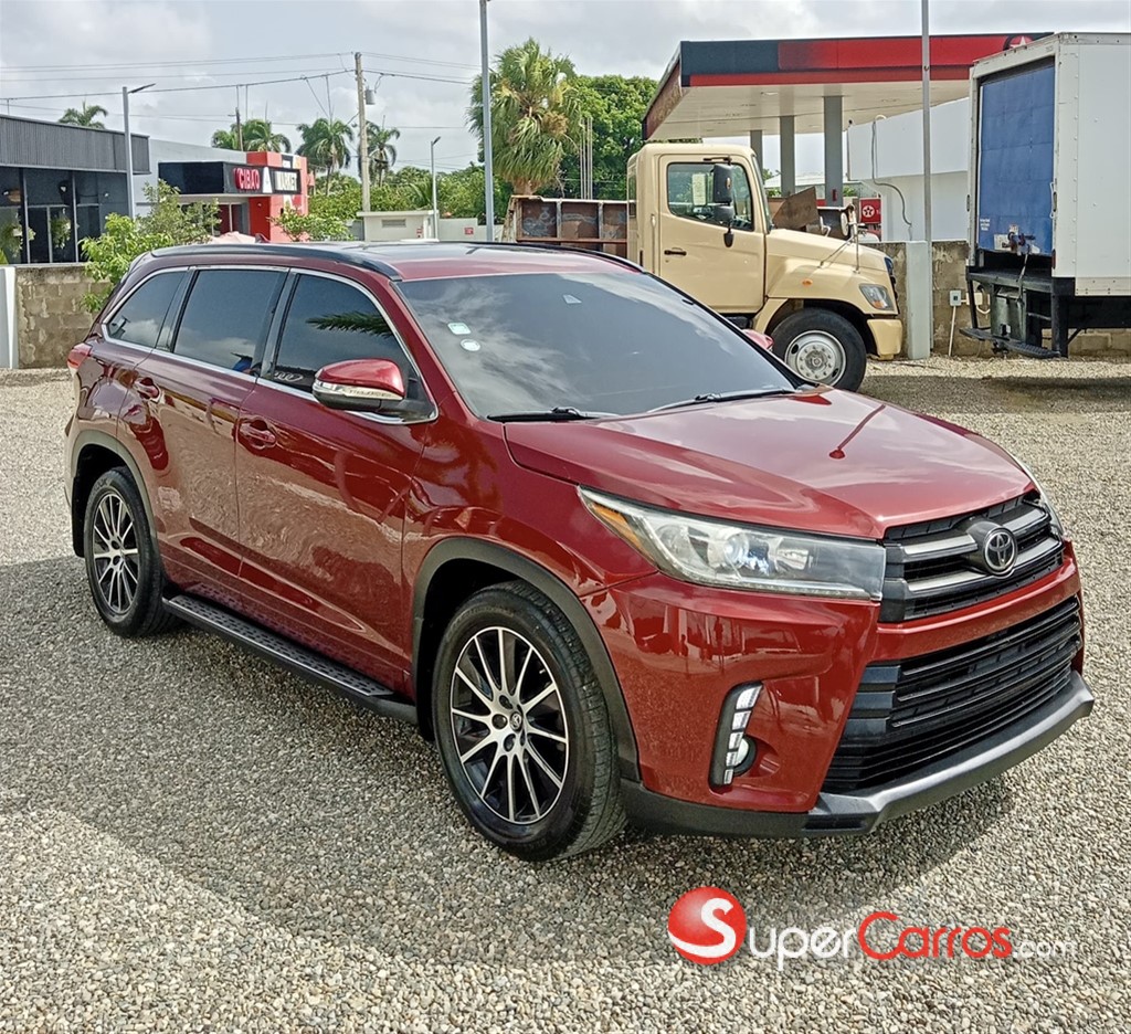 2017 Toyota Highlander SE