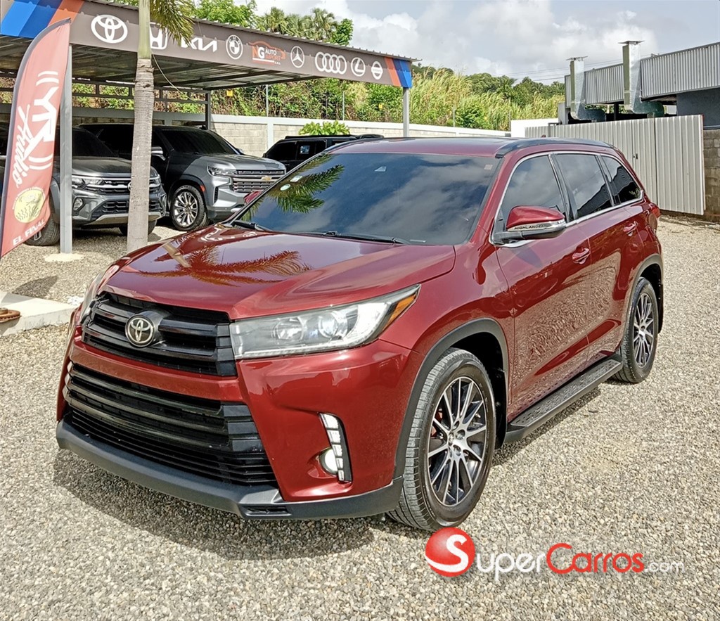 2017 Toyota Highlander SE — foto 3 / 9