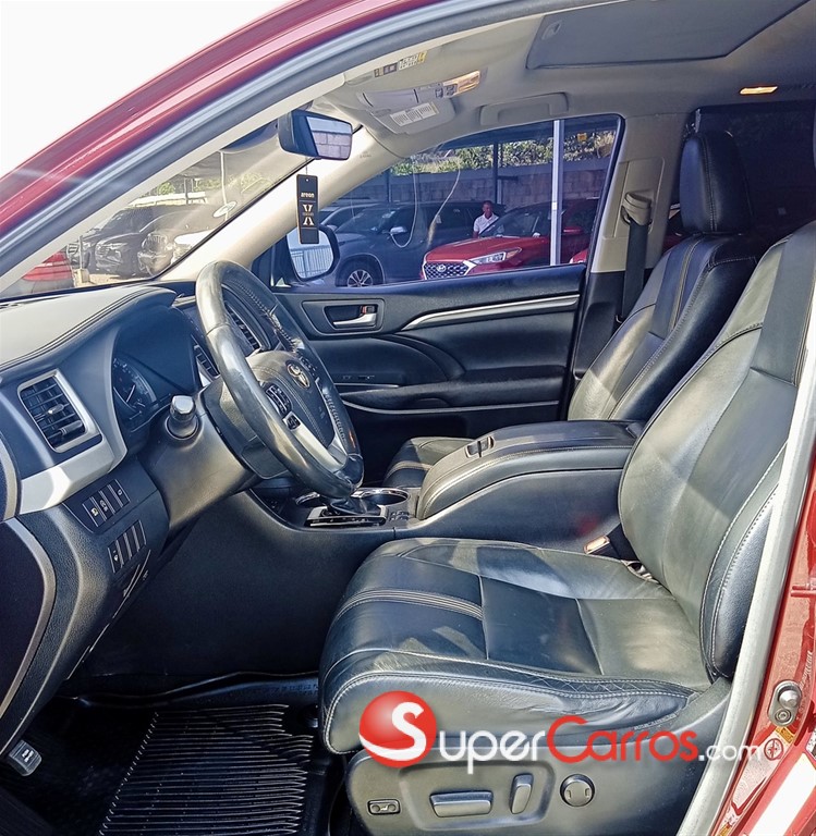 2017 Toyota Highlander SE — foto 9 / 9