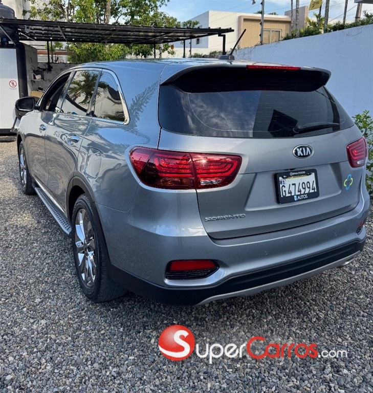 2020 Kia Sorento — foto 2 / 10