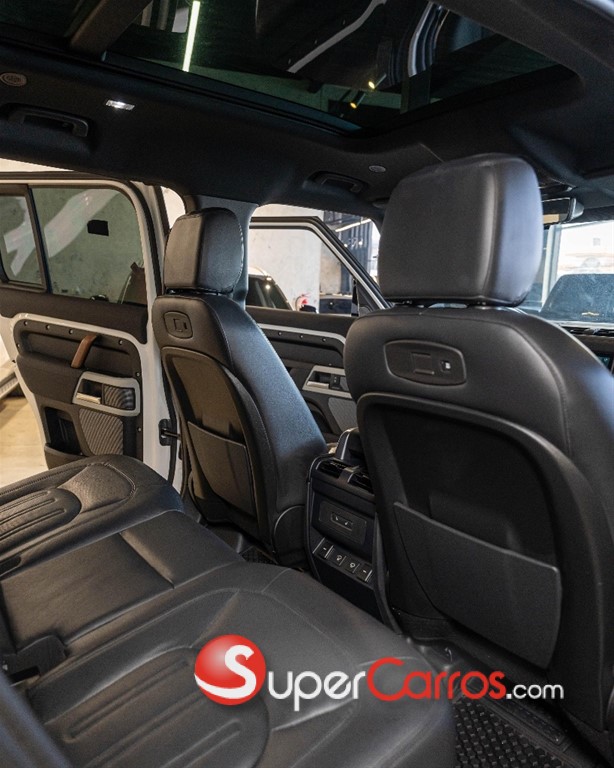 2022 Land Rover Defender 110 — foto 8 / 10