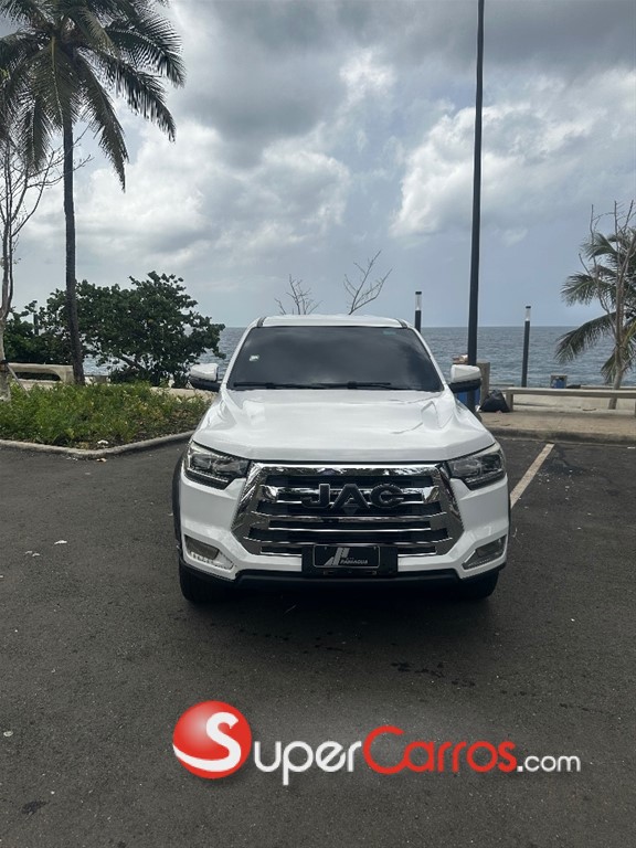 2022 Jac T8