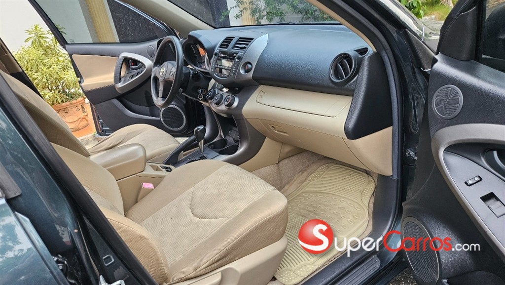 2010 Toyota RAV4 — foto 6 / 12