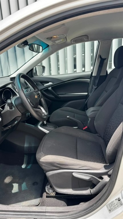 2023 Chevrolet Tracker LS — foto 5 / 7