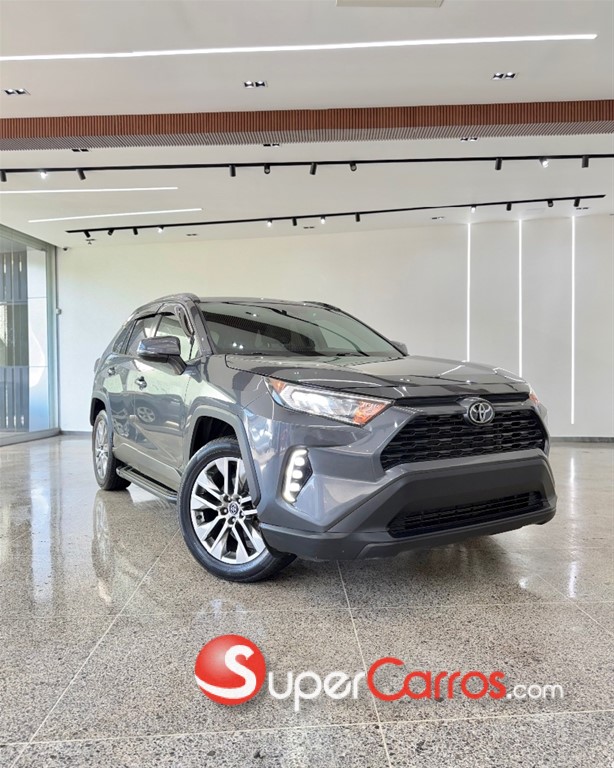 2020 Toyota RAV4 XLE Premium
