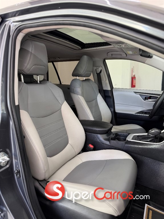 2020 Toyota RAV4 XLE Premium — foto 4 / 12