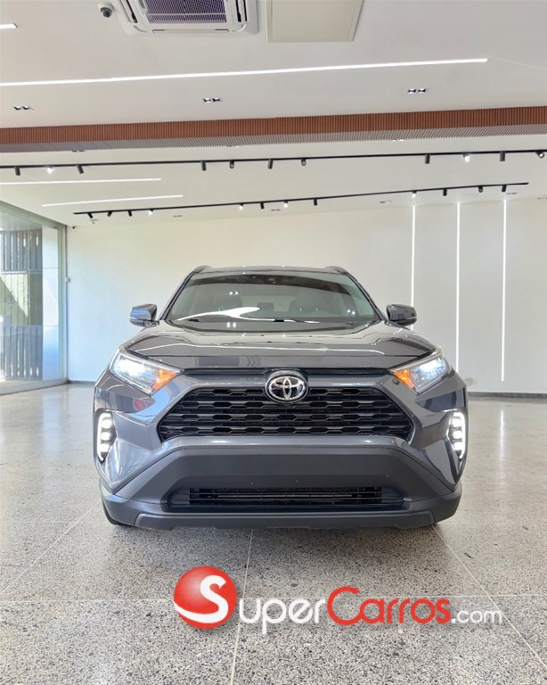 2020 Toyota RAV4 XLE Premium — foto 5 / 12