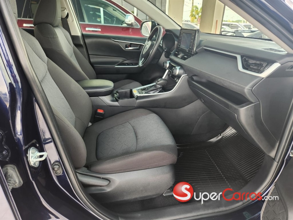 2022 Toyota RAV4 XLE — foto 7 / 12