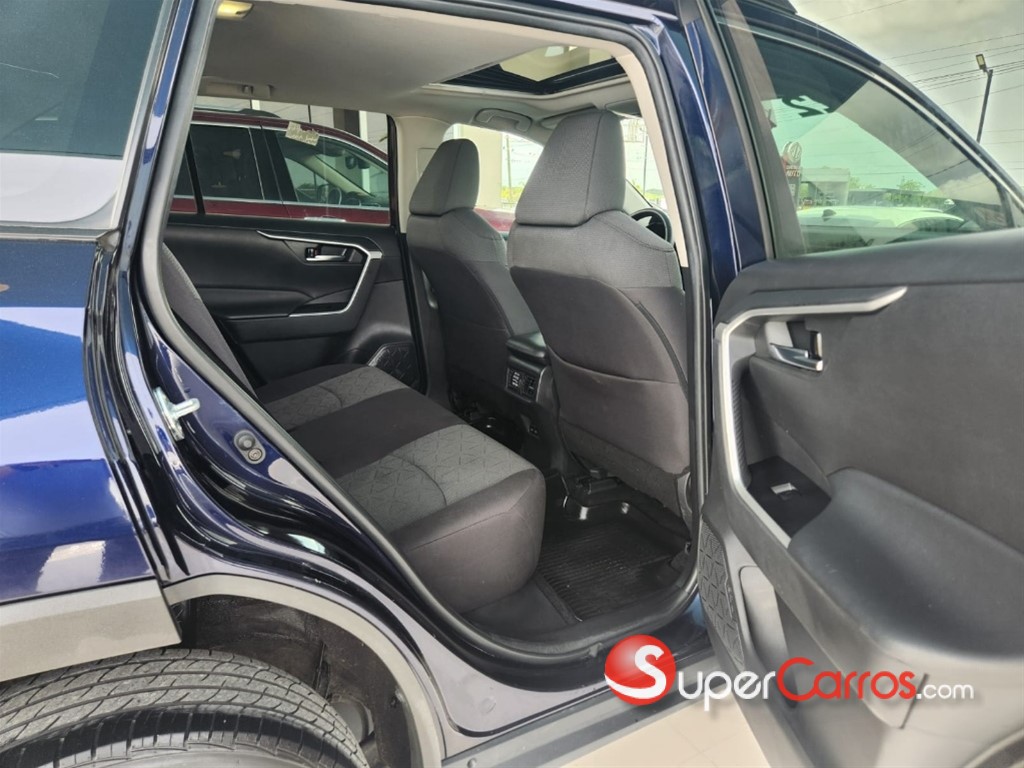 2022 Toyota RAV4 XLE — foto 11 / 12