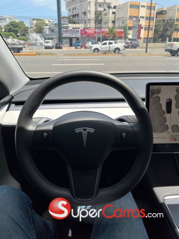 2022 Tesla Model Y — foto 9 / 12