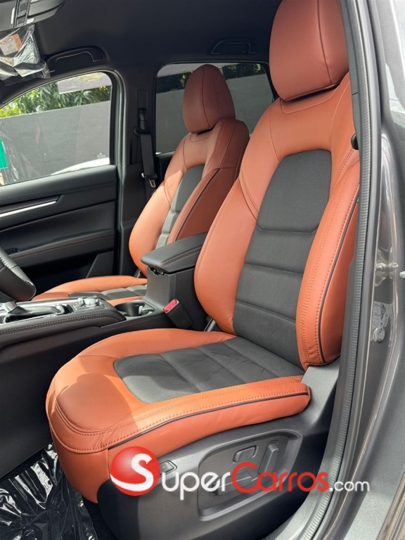2027 Mazda CX-5 GT — foto 8 / 12