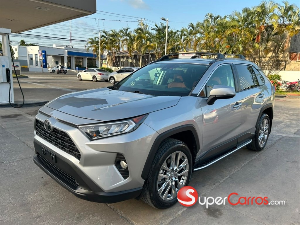 2020 Toyota RAV4 XLE