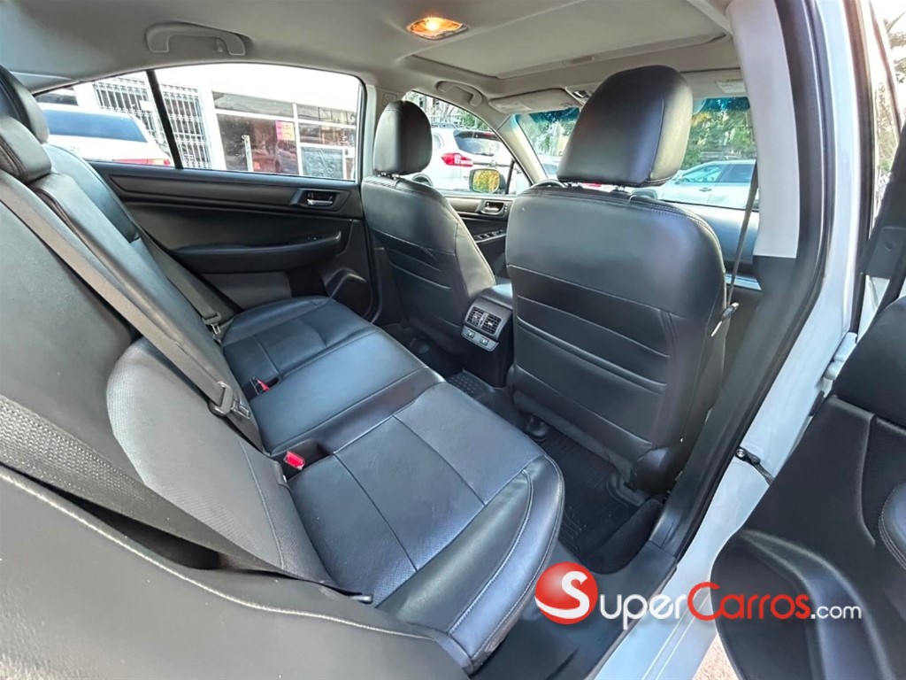 2015 Subaru Legacy H6 — foto 2 / 4